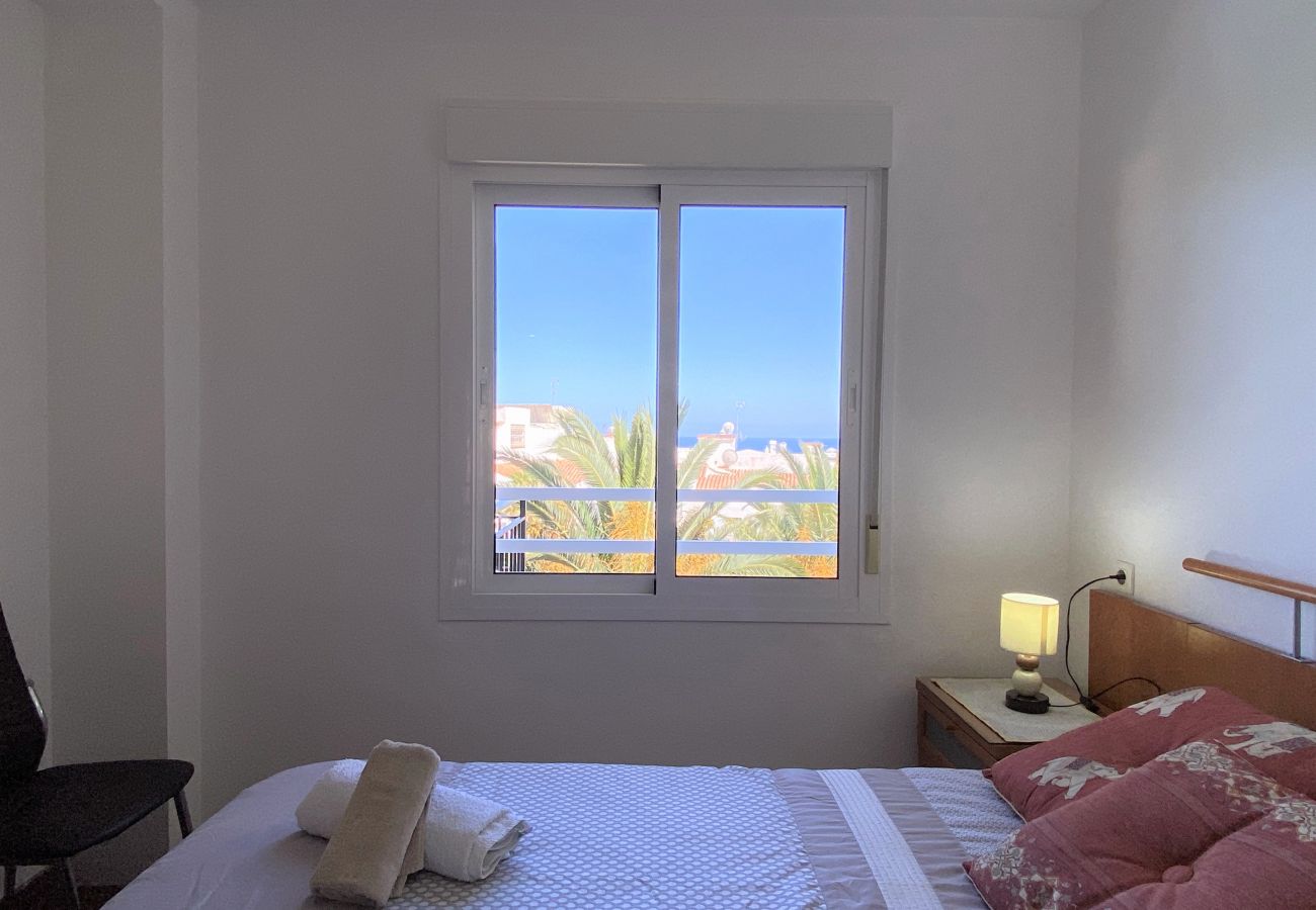 Apartamento en Nerja - Apartamento con piscina a 50 m de la playa