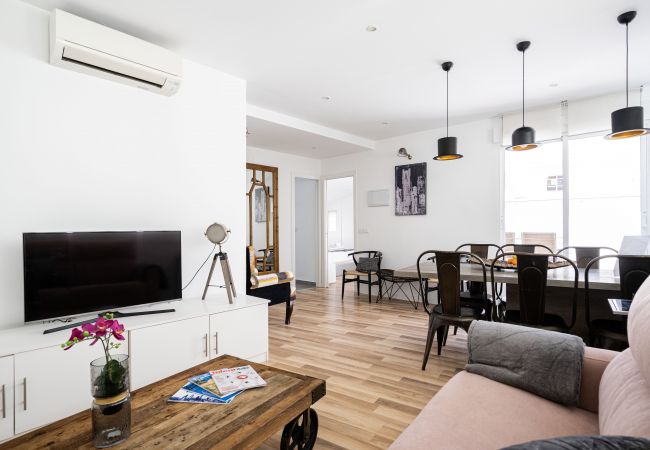 Apartamento en Madrid - M (PRE105B) Ático Terraza Puerta del Sol Apartamento en Madrid - M (PRE105B) Ático Terraza Puerta del Sol