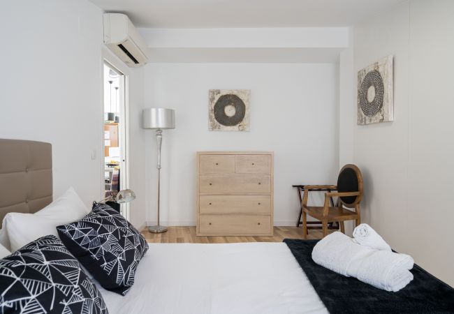 Apartamento en Madrid - M (PRE105B) Ático Terraza Puerta del Sol Apartamento en Madrid - M (PRE105B) Ático Terraza Puerta del Sol