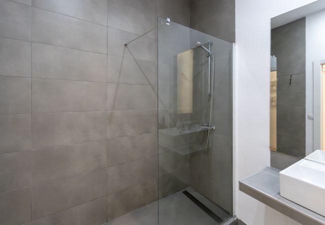Apartamento en Madrid - M (PRE102A) Apto. de diseño Puerta del Sol 4 Apartamento en Madrid - M (PRE102A) Apto. de diseño Puerta del Sol 4