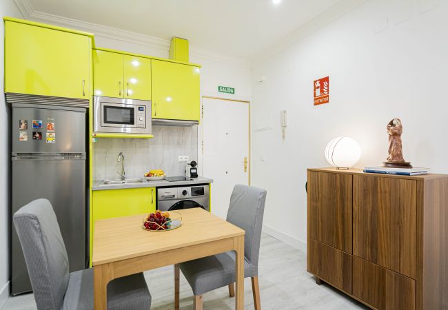 Apartamento en Madrid - M (EGU42) CUTE Apartment Downtown Madrid Centro Apartamento en Madrid - M (EGU42) CUTE Apartment Downtown Madrid Centro