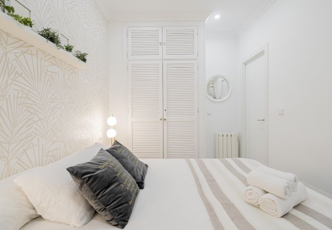 Apartamento en Madrid - M (EGU42) CUTE Apartment Downtown Madrid Centro Apartamento en Madrid - M (EGU42) CUTE Apartment Downtown Madrid Centro