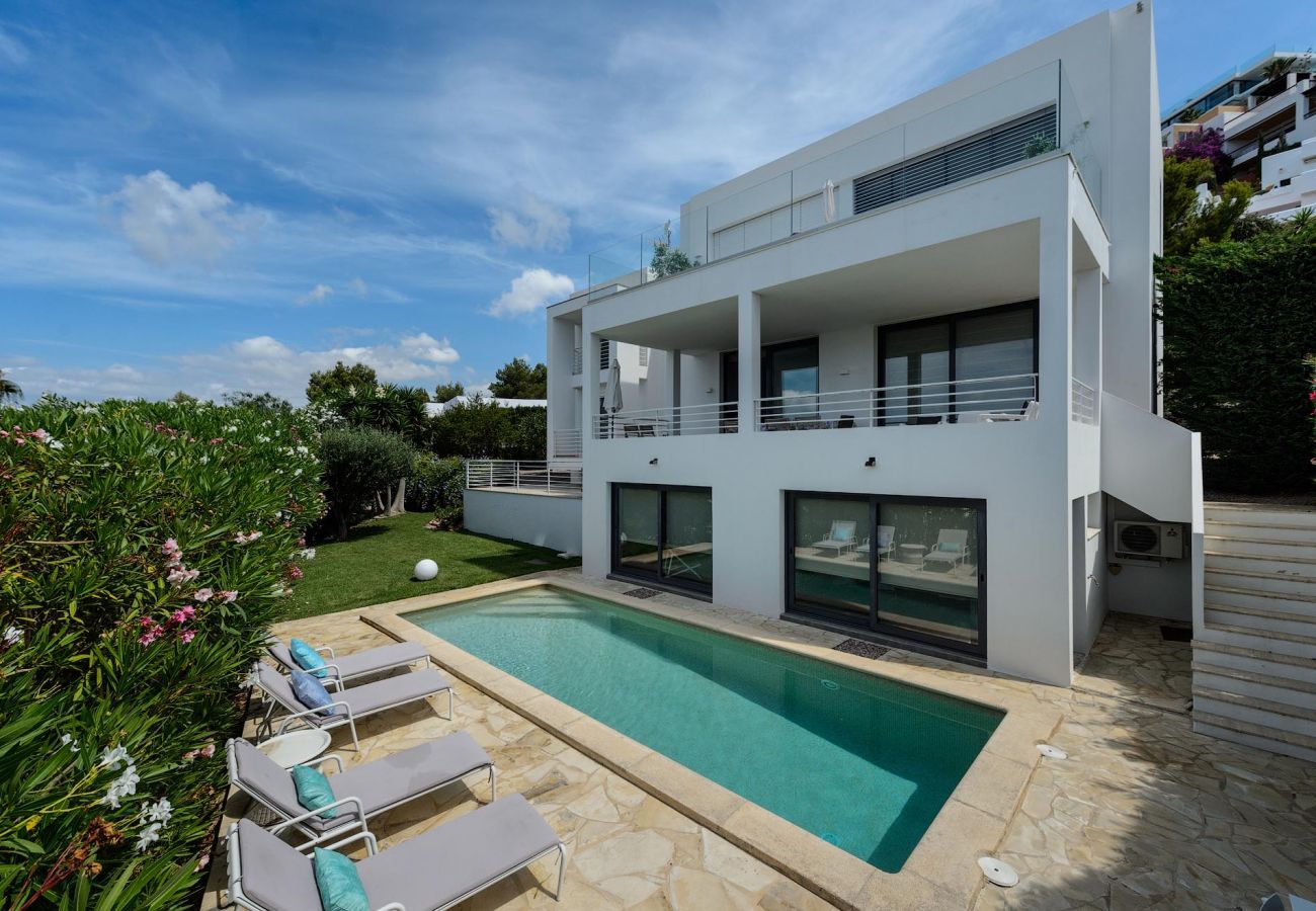 Villa en Ibiza - Villa con piscina a 1 km de la playa