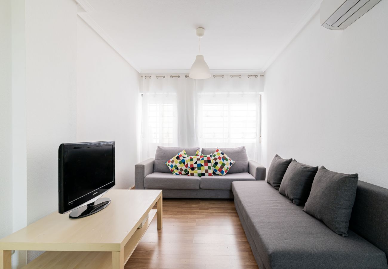 Apartamento en Madrid - Downtown Madrid North Barrio del Pilar M (SAR28)