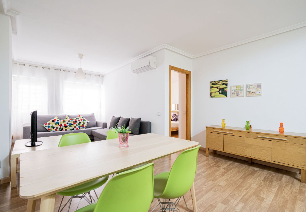 Apartamento en Madrid - Downtown Madrid North Barrio del Pilar M (SAR28)