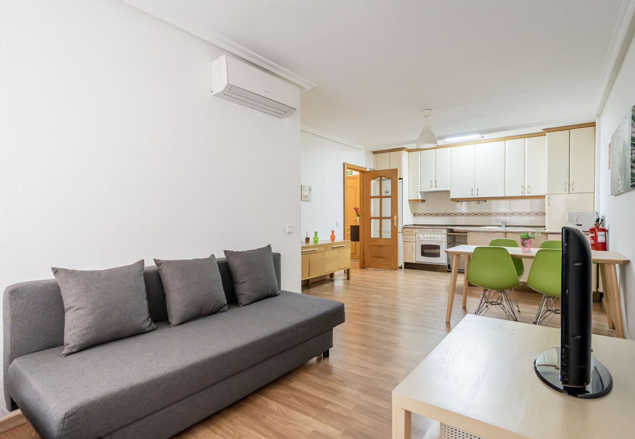 Apartamento en Madrid - Downtown Madrid North Barrio del Pilar M (SAR28)