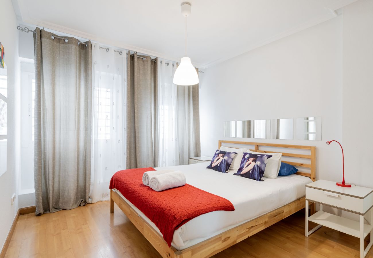 Apartamento en Madrid - Downtown Madrid North Barrio del Pilar M (SAR28)