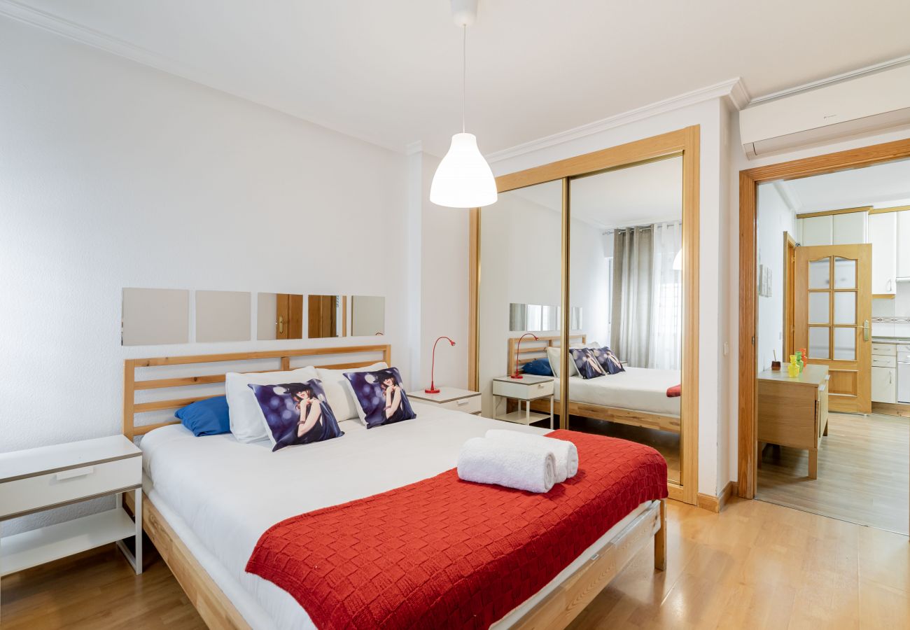 Apartamento en Madrid - Downtown Madrid North Barrio del Pilar M (SAR28)