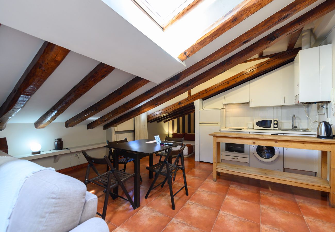 Estudio en Madrid - M (COR25) ESTUDIO 4 PAX