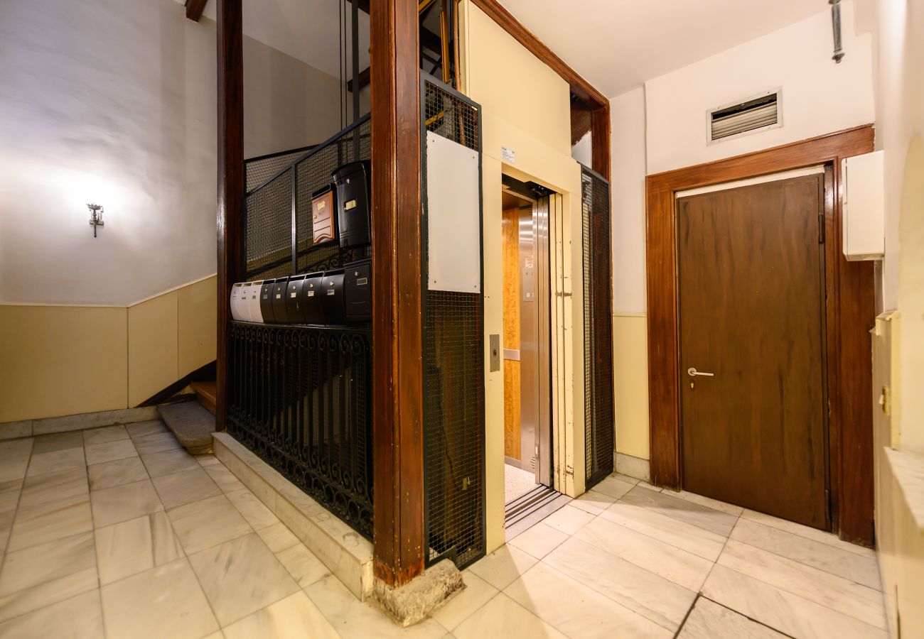 Estudio en Madrid - M (COR25) ESTUDIO 4 PAX