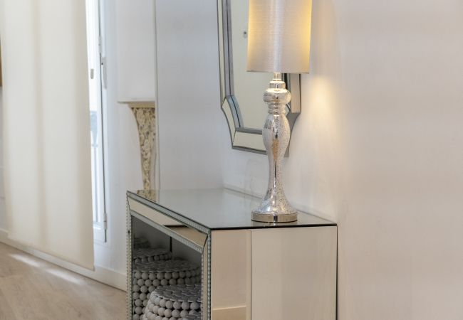 Apartamento en Madrid - M (PRE103C) Apto. de diseño Puerta del Sol 9 Apartamento en Madrid - M (PRE103C) Apto. de diseño Puerta del Sol 9