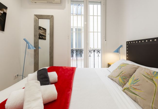 Apartamento en Madrid - M (PRE103C) Apto. de diseño Puerta del Sol 9 Apartamento en Madrid - M (PRE103C) Apto. de diseño Puerta del Sol 9