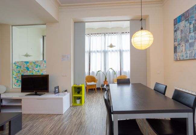 Apartamento en Barcelona - CASANOVA ELEGANCE, piso excelente, amplio, luminoso y tranquilo. Barcelona centro