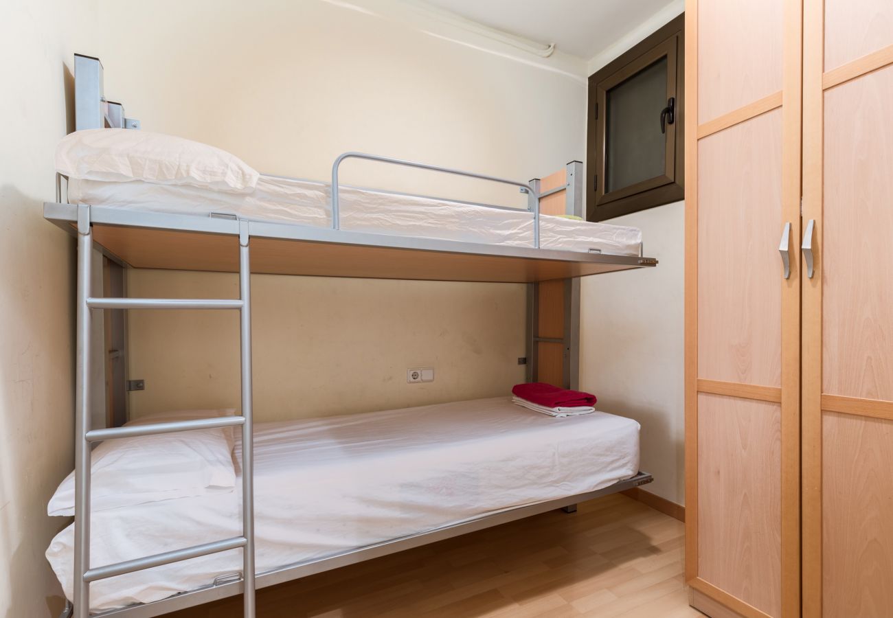 Apartamento en Barcelona - PARLAMENT, piso en alquiler reformado, moderno y muy bonito junto al mercado San Antonio en Barcelona centro