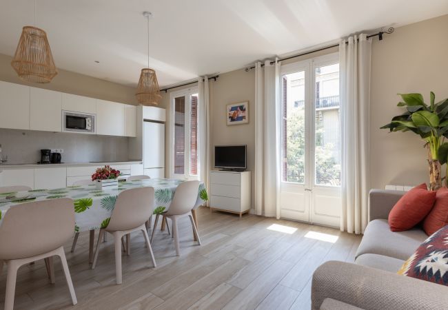 Apartamento en Barcelona - CALABRIA, piso amplio ideal familias o grupos en Eixample, Barcelona centro