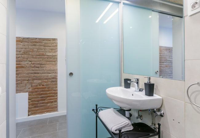 Apartamento en Barcelona - DELUXE, central, boho, views, 3 bedrooms Apartamento en Barcelona - DELUXE, central, boho, views, 3 bedrooms