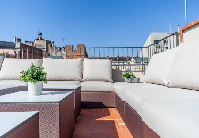 Apartamento en Barcelona - Family DELUXE amplio piso con terraza y piscina en Barcelona centro