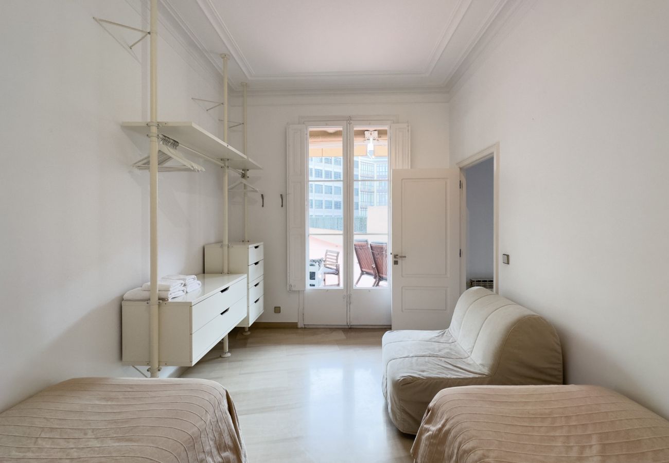 Apartamento en Barcelona - Piso en alquiler con gran terraza privada, junto Passeig de Gracia, Barcelona centro