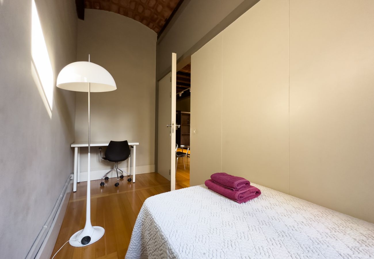 Apartamento en Barcelona - GRACIA DREAM, piso turístico  restaurado de diseño en Gràcia, Barcelona centro