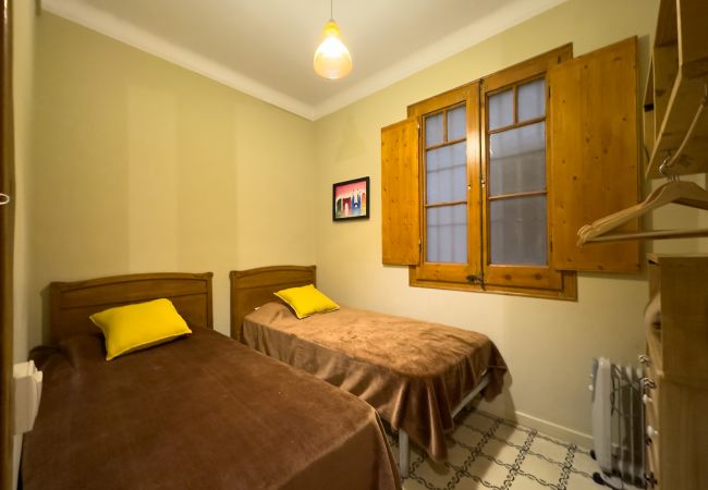 Apartamento en Barcelona - GRACIA BONAVISTA, spacious and with balcony Apartamento en Barcelona - GRACIA BONAVISTA, spacious and with balcony