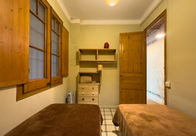Apartamento en Barcelona - GRACIA BONAVISTA, spacious and with balcony Apartamento en Barcelona - GRACIA BONAVISTA, spacious and with balcony