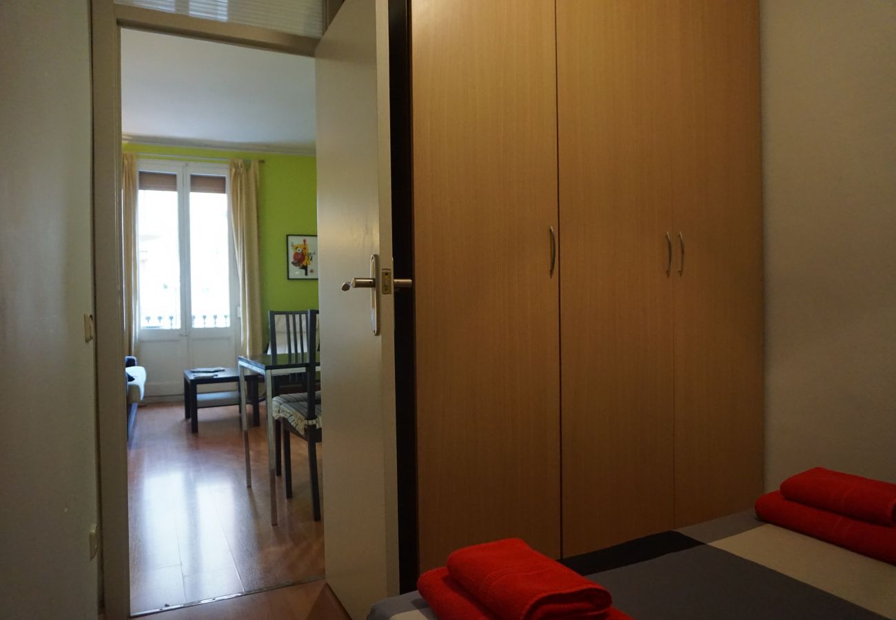 Apartamento en Barcelona - PLAZA ESPAÑA & MONTJUÏC, piso en alquiler por días muy bonito, tranquilo, agradable en Barcelona centro
