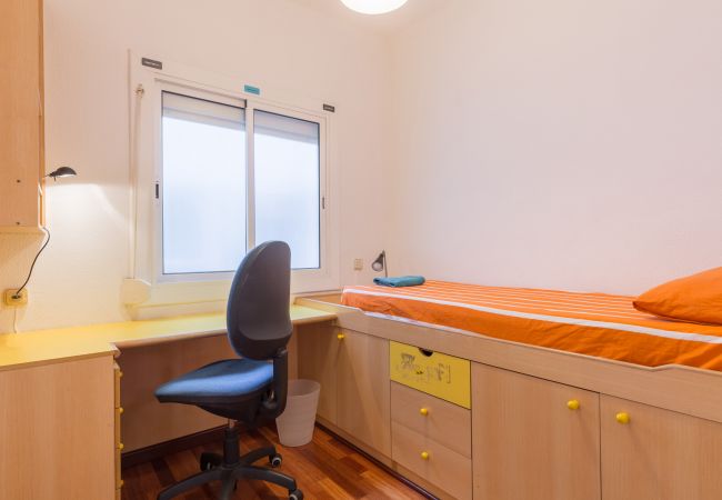 Apartamento en Barcelona - PORT BCN, classic 3bed with balcony Apartamento en Barcelona - PORT BCN, classic 3bed with balcony