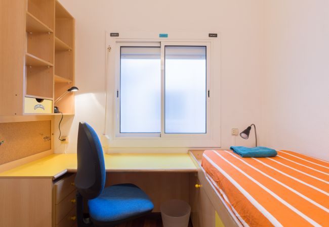 Apartamento en Barcelona - PORT BCN, classic 3bed with balcony Apartamento en Barcelona - PORT BCN, classic 3bed with balcony