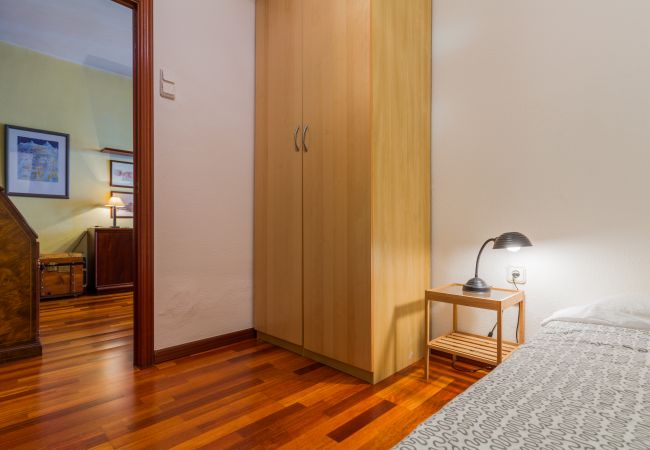 Apartamento en Barcelona - PORT BCN, classic 3bed with balcony Apartamento en Barcelona - PORT BCN, classic 3bed with balcony