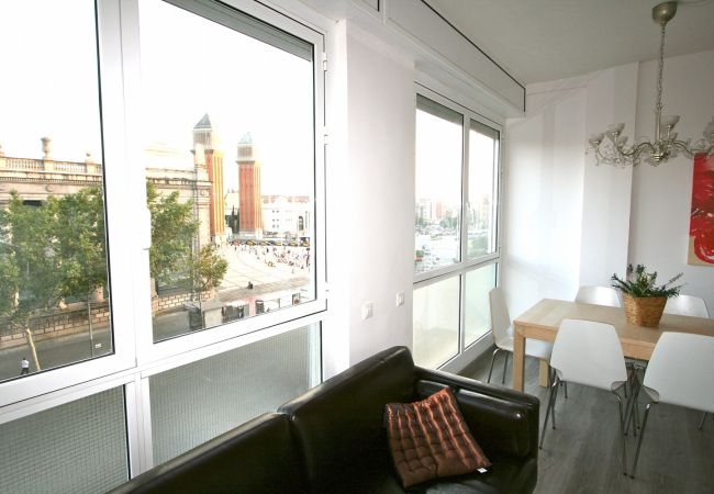 Apartamento en Barcelona - PLAZA ESPAÑA DELUXE & FIRA, piso en alquiler por días muy bonito y luminoso, vistas a Plaza España, Barcelona.