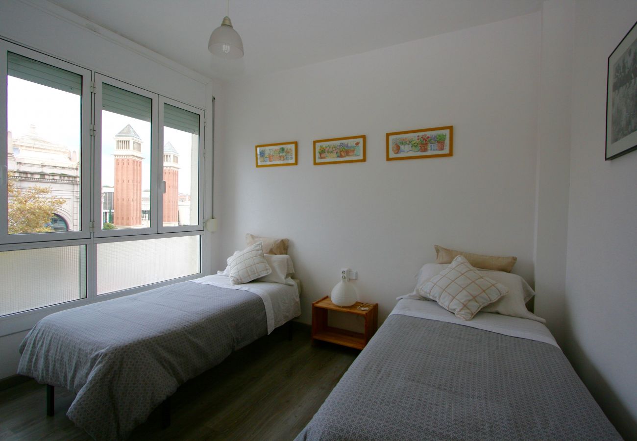 Apartamento en Barcelona - PLAZA ESPAÑA DELUXE & FIRA, piso en alquiler por días muy bonito y luminoso, vistas a Plaza España, Barcelona.