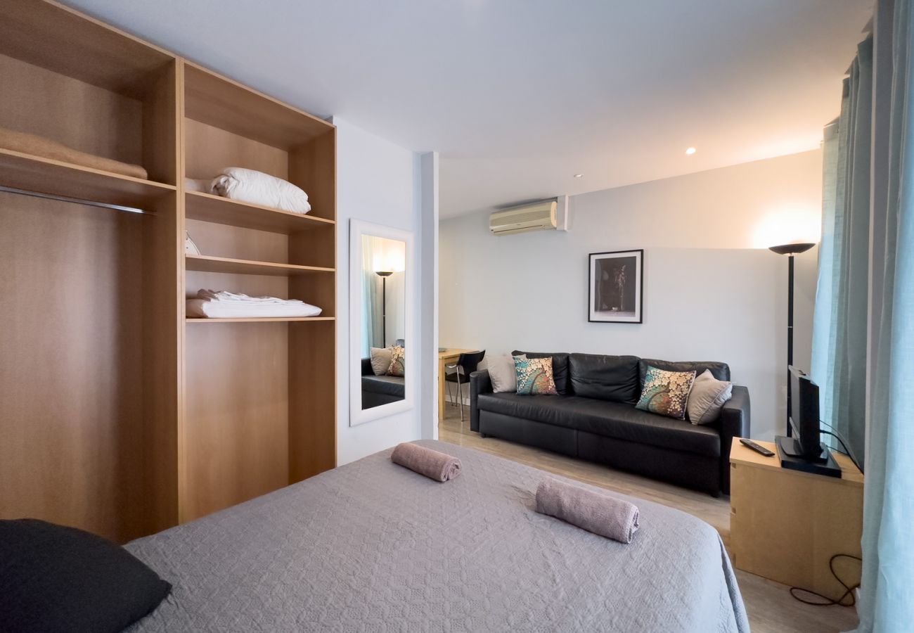 Apartamento en Barcelona - Estudio en alquiler luminoso, tranquilo y muy bien situado en Gracia, Barcelona centro