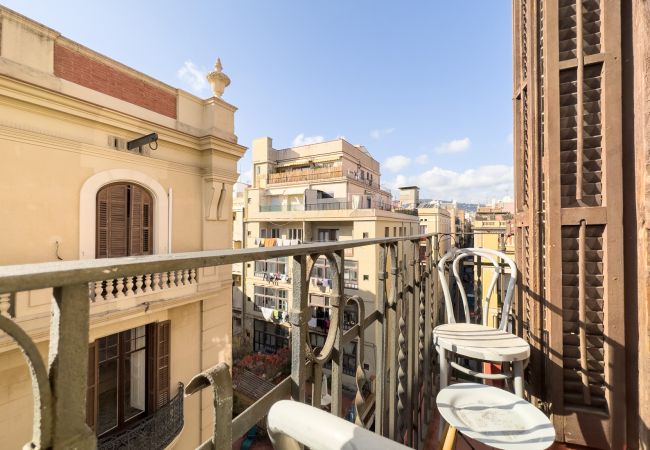 Apartamento en Barcelona - GRACIA CHIC, with balcony and views Apartamento en Barcelona - GRACIA CHIC, with balcony and views