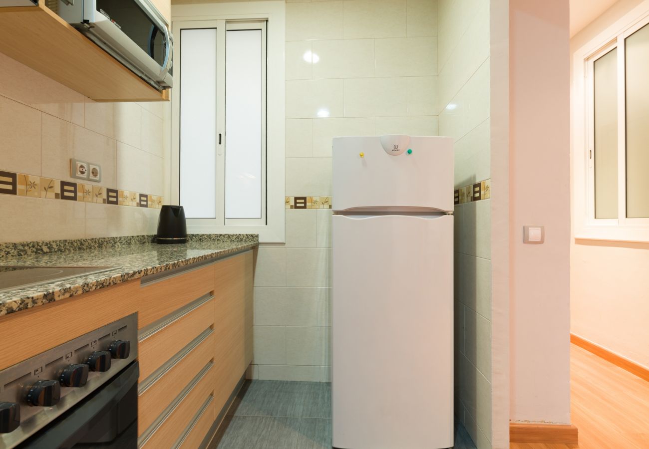 Apartamento en Barcelona - Piso con patio terraza privada en alquiler en Barcelona centro, Gracia