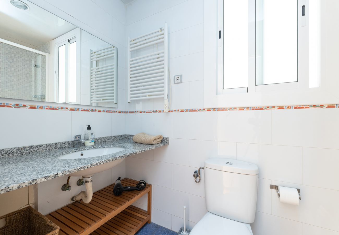 Apartamento en Barcelona - Piso con patio terraza privada en alquiler en Barcelona centro, Gracia