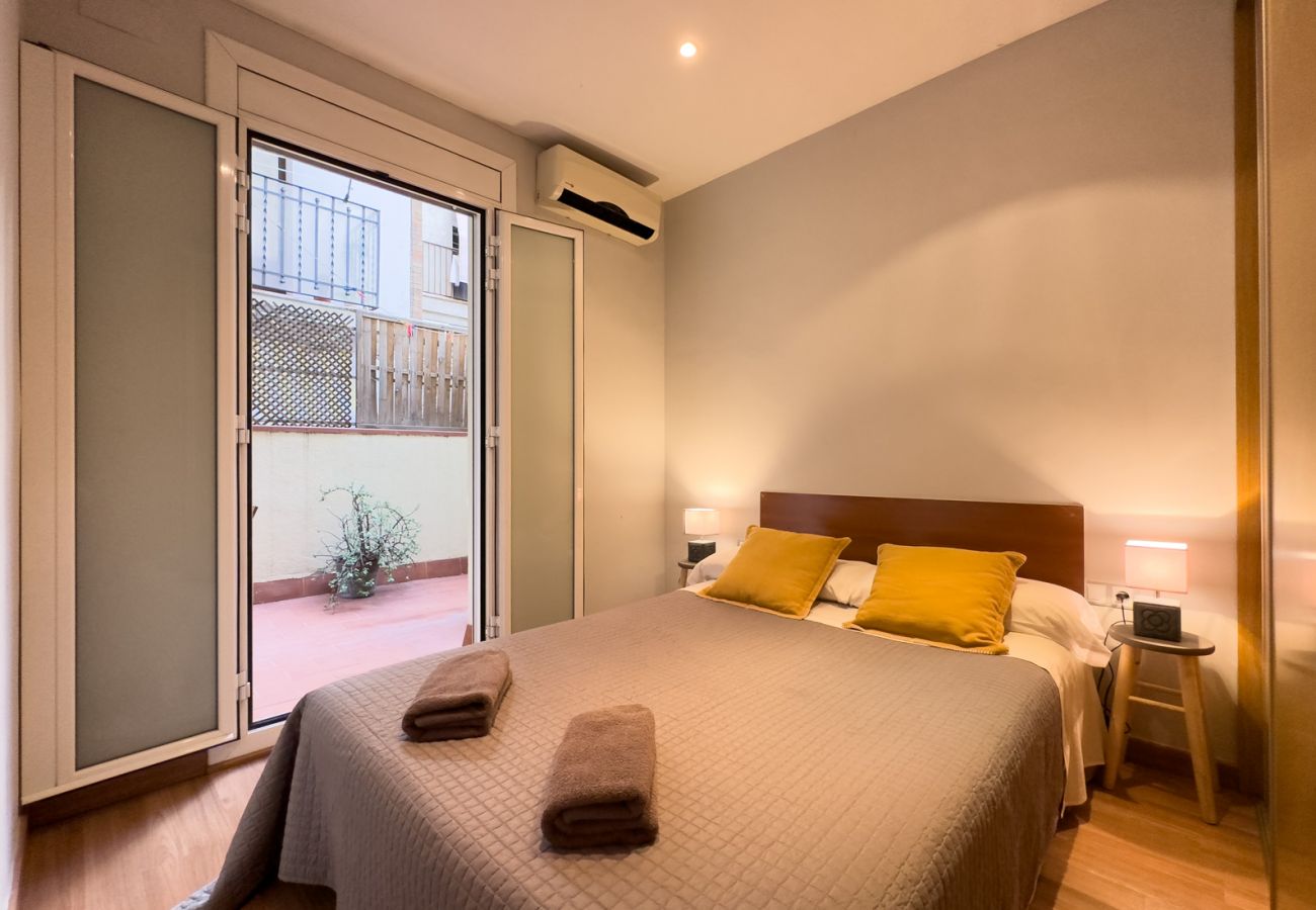 Apartamento en Barcelona - Piso con patio terraza privada en alquiler en Barcelona centro, Gracia