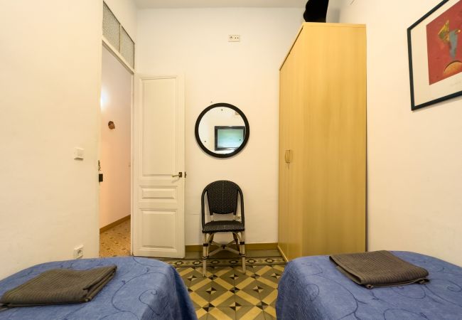 Apartamento en Barcelona - GRACIA SANT AGUSTÍ piso de 3 dormitorios en alquiler por días en Barcelona centro, Gracia