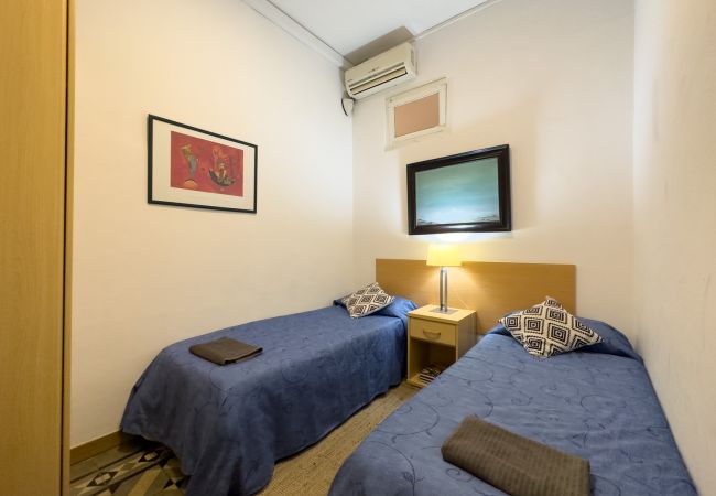 Apartamento en Barcelona - GRACIA SANT AGUSTI, 3 bedrooms Apartamento en Barcelona - GRACIA SANT AGUSTI, 3 bedrooms