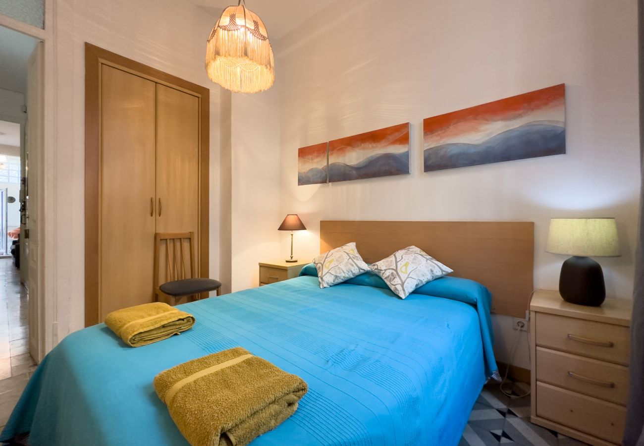 Apartamento en Barcelona - GRACIA SANT AGUSTÍ piso de 3 dormitorios en alquiler por días en Barcelona centro, Gracia