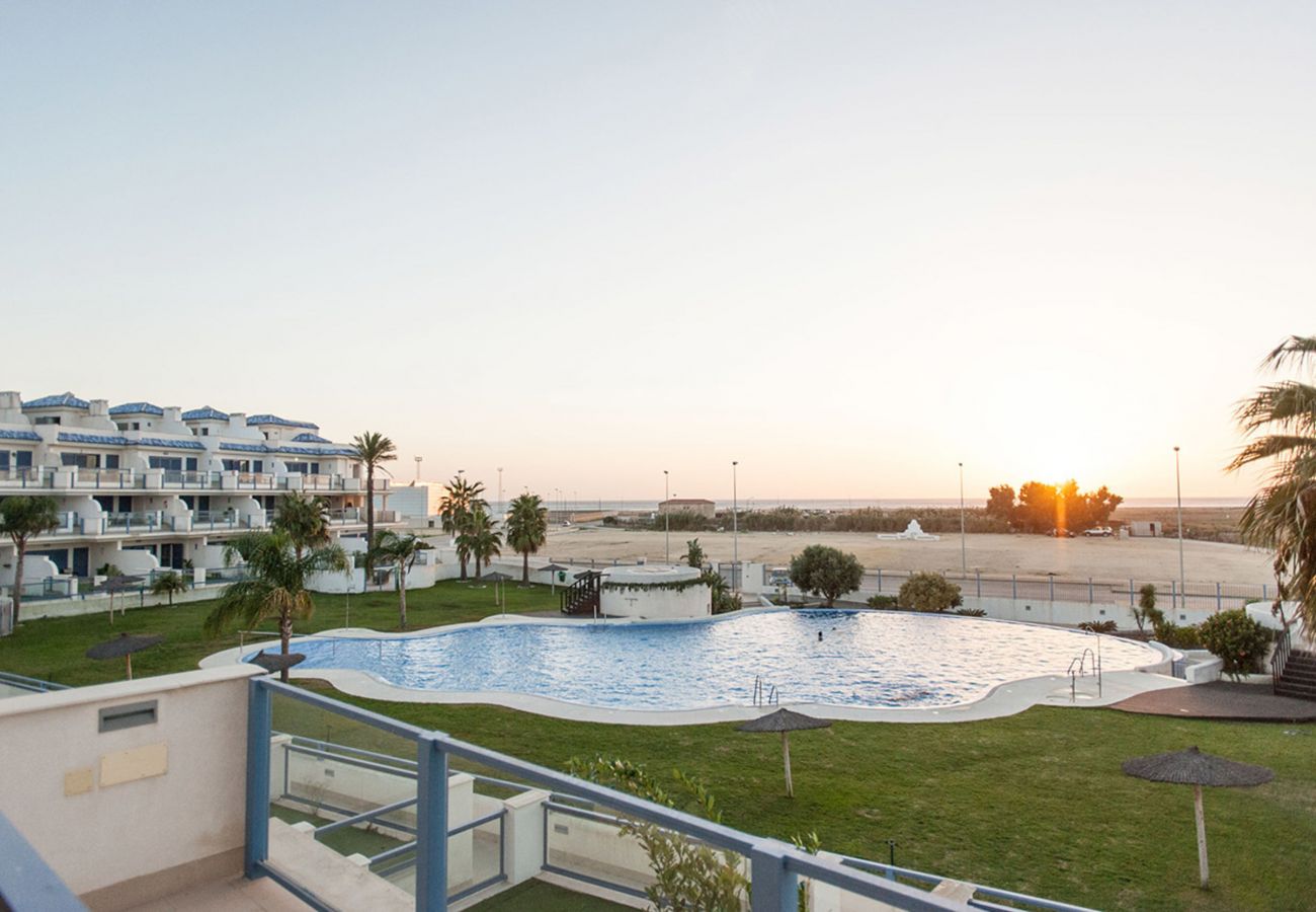 Apartamento en Tarifa - Apartamento con piscina a 30 m de la playa