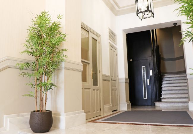 Apartamento en Madrid - M (PRE103A) Apto. de diseño Puerta del Sol 7 Apartamento en Madrid - M (PRE103A) Apto. de diseño Puerta del Sol 7