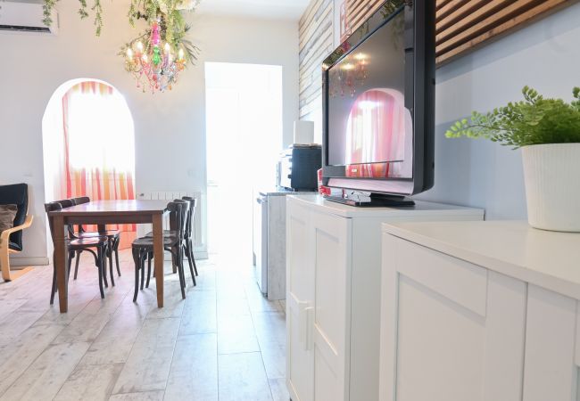 Estudio en Madrid - M (PDA115) ESTUDIO 4 PAX Estudio en Madrid - M (PDA115) ESTUDIO 4 PAX