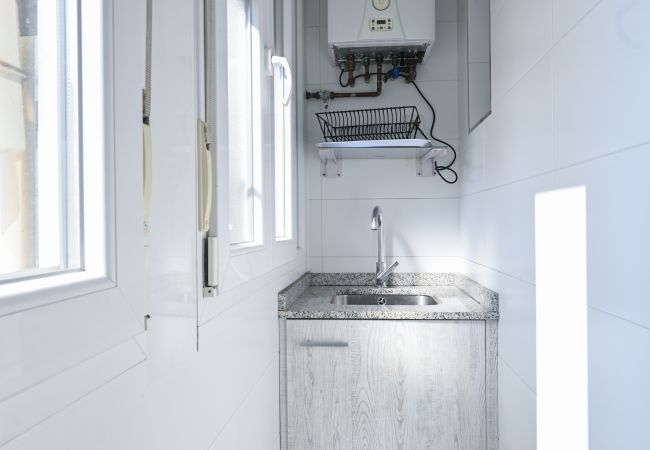 Estudio en Madrid - M (PDA115) ESTUDIO 4 PAX Estudio en Madrid - M (PDA115) ESTUDIO 4 PAX