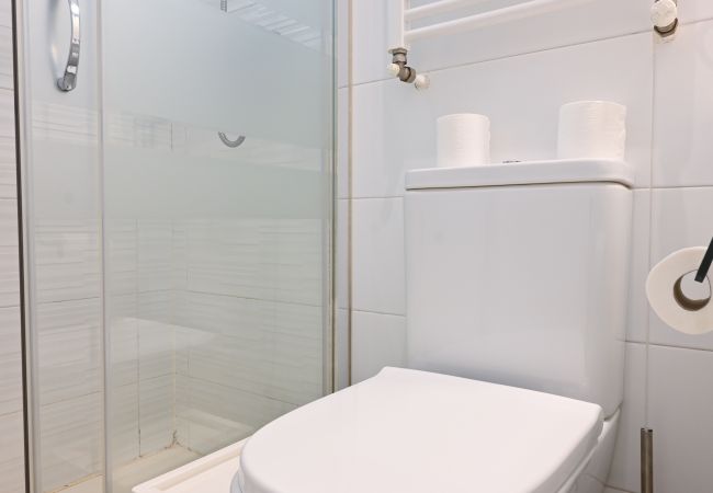 Estudio en Madrid - M (PDA115) ESTUDIO 4 PAX Estudio en Madrid - M (PDA115) ESTUDIO 4 PAX