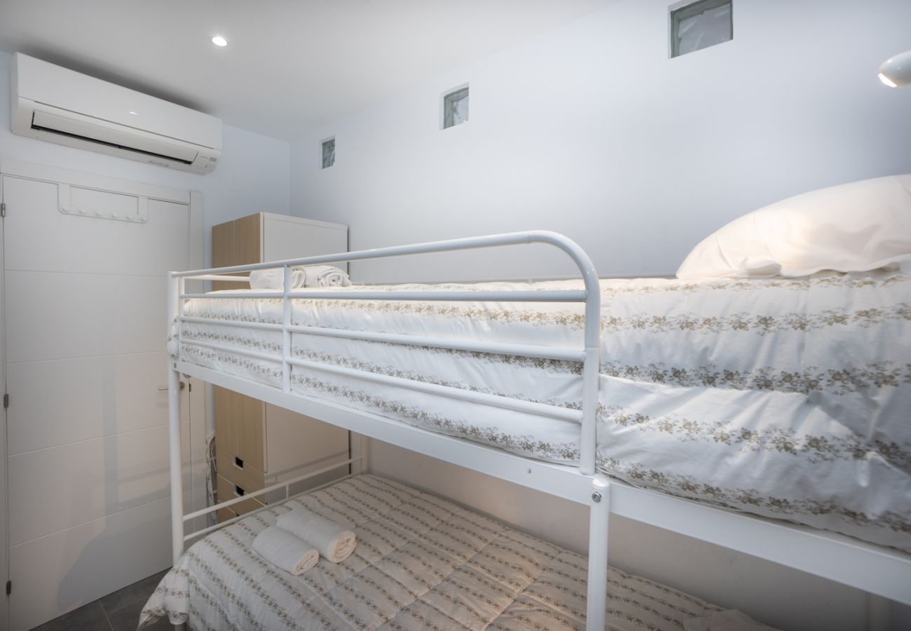 Apartamento en Nerja - Apartamento con aire acondicionado a 2 km de la playa