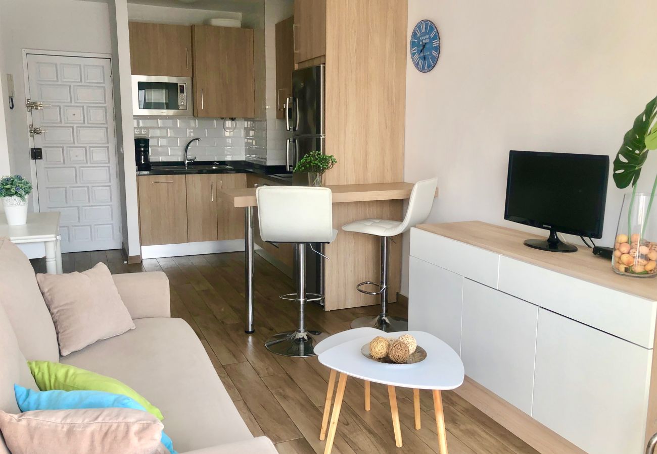 Apartamento en Nerja - Apartamento con piscina a 50 m de la playa