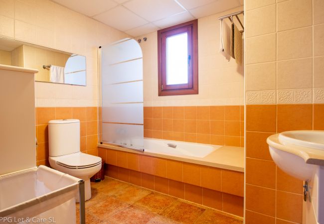 Casa en Ayamonte - ROU02 Cómoda Casa con Puerta a la Piscina Casa en Ayamonte - ROU02 Cómoda Casa con Puerta a la Piscina