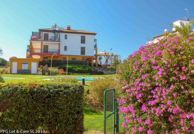 Apartamento en Ayamonte - CAP01 Con jardín y acceso a la piscina. Apartamento en Ayamonte - CAP01 Con jardín y acceso a la piscina.