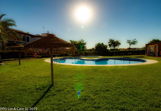 Apartamento en Ayamonte - CAP01 Con jardín y acceso a la piscina. Apartamento en Ayamonte - CAP01 Con jardín y acceso a la piscina.
