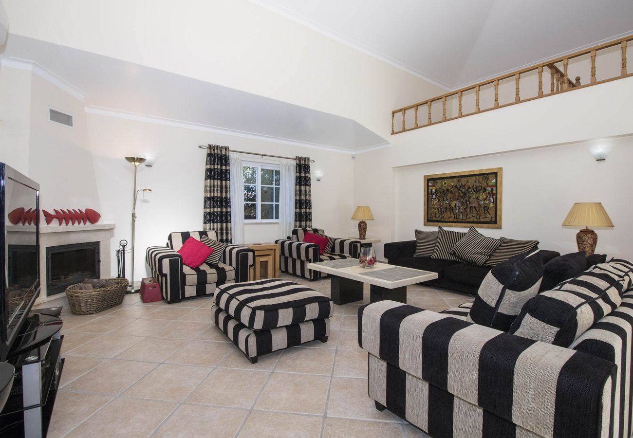 Villa en Albufeira - Villa de 4 dormitorios a 300 m de la playa